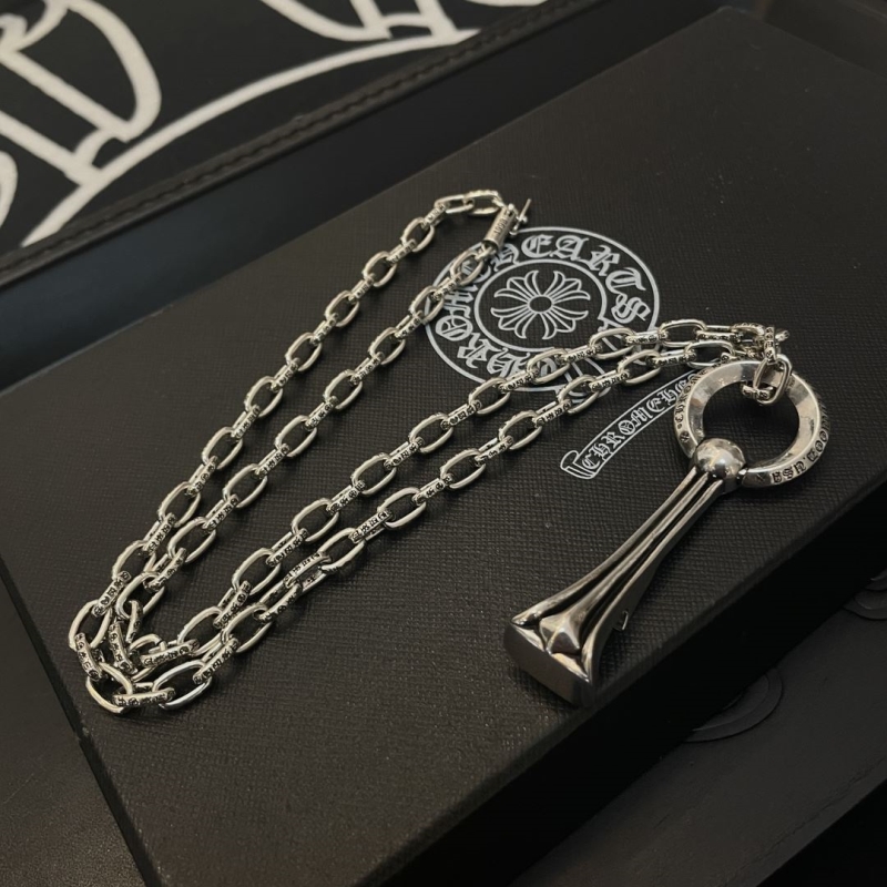 Ch*0me He**ts necklaces